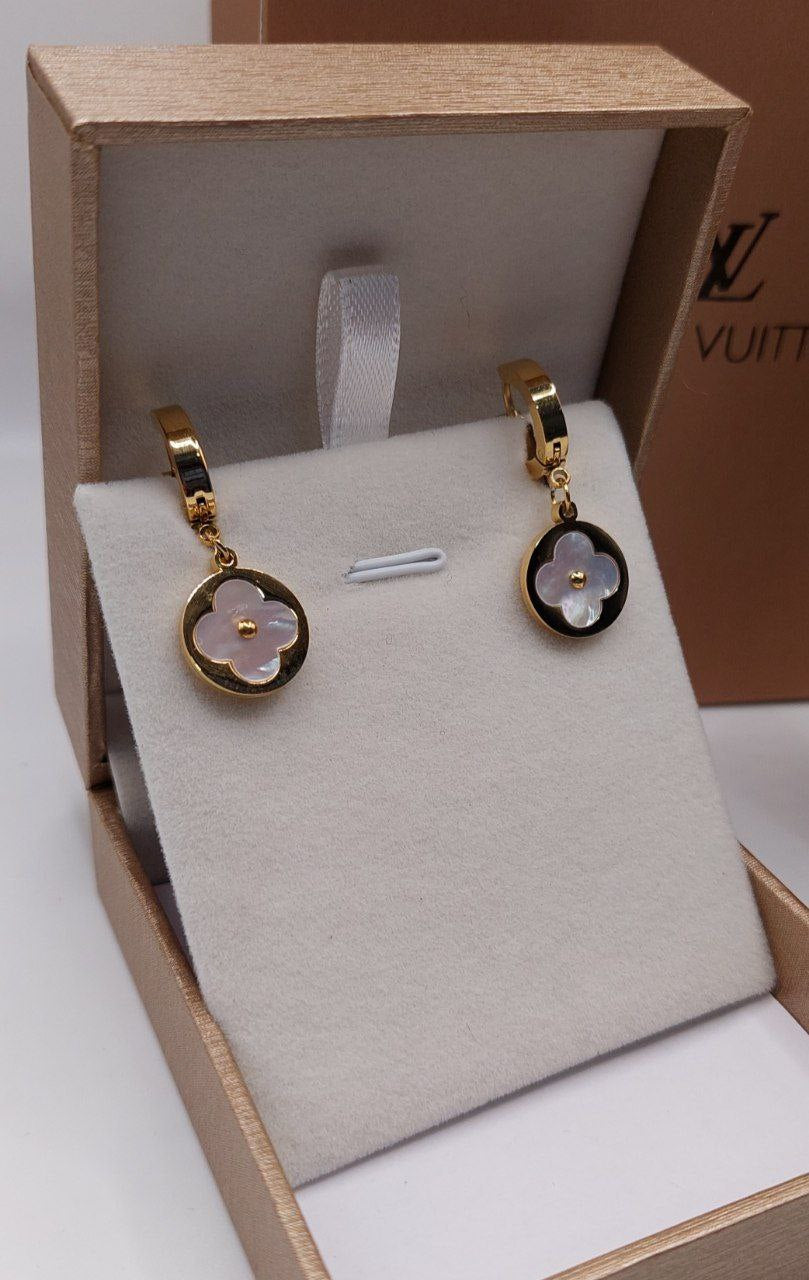 Boucles d’oreilles Louis Vuitton doré