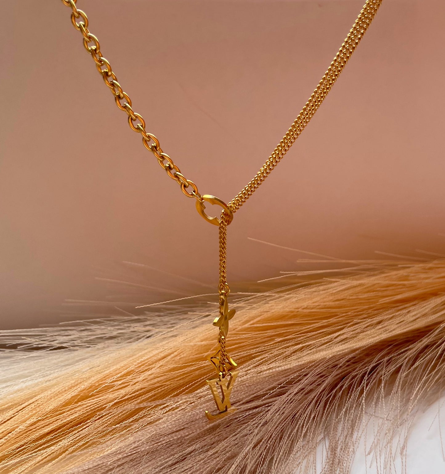Collier Louis Vuitton doré