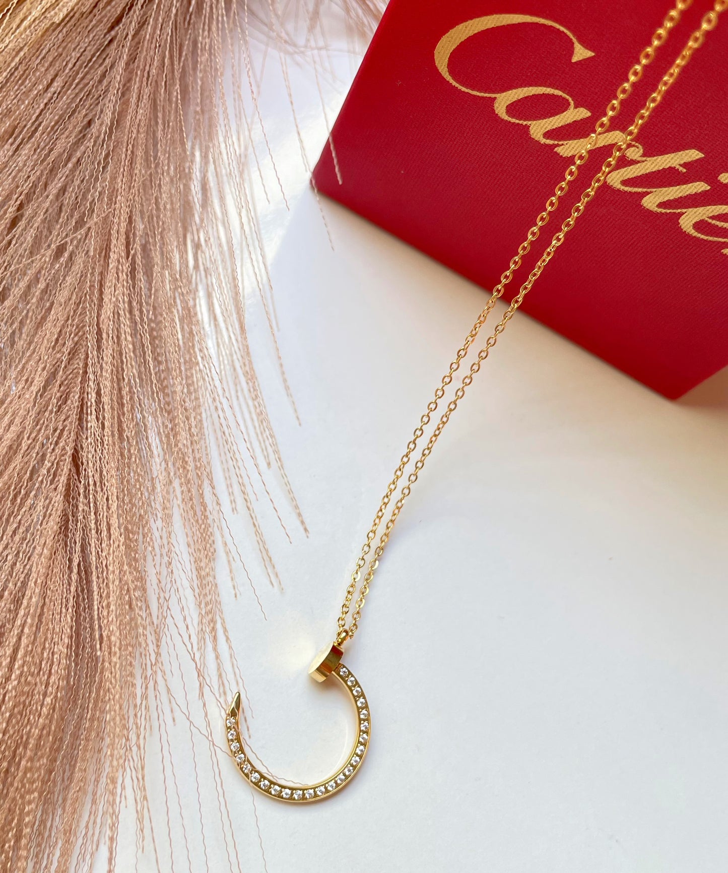 Collier Cartier Juste un Clou pavé finition Originale doré