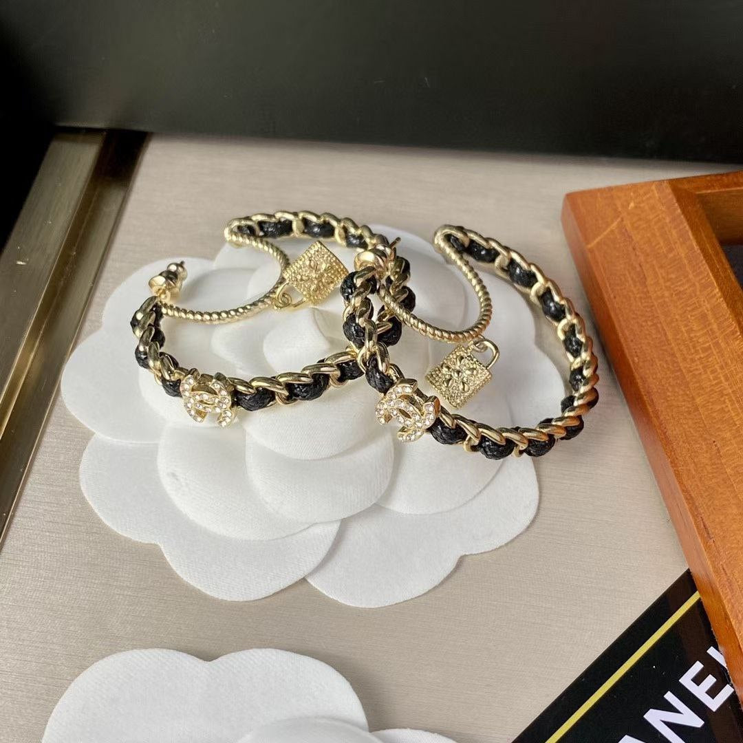Boucles d’oreilles doré Chanel