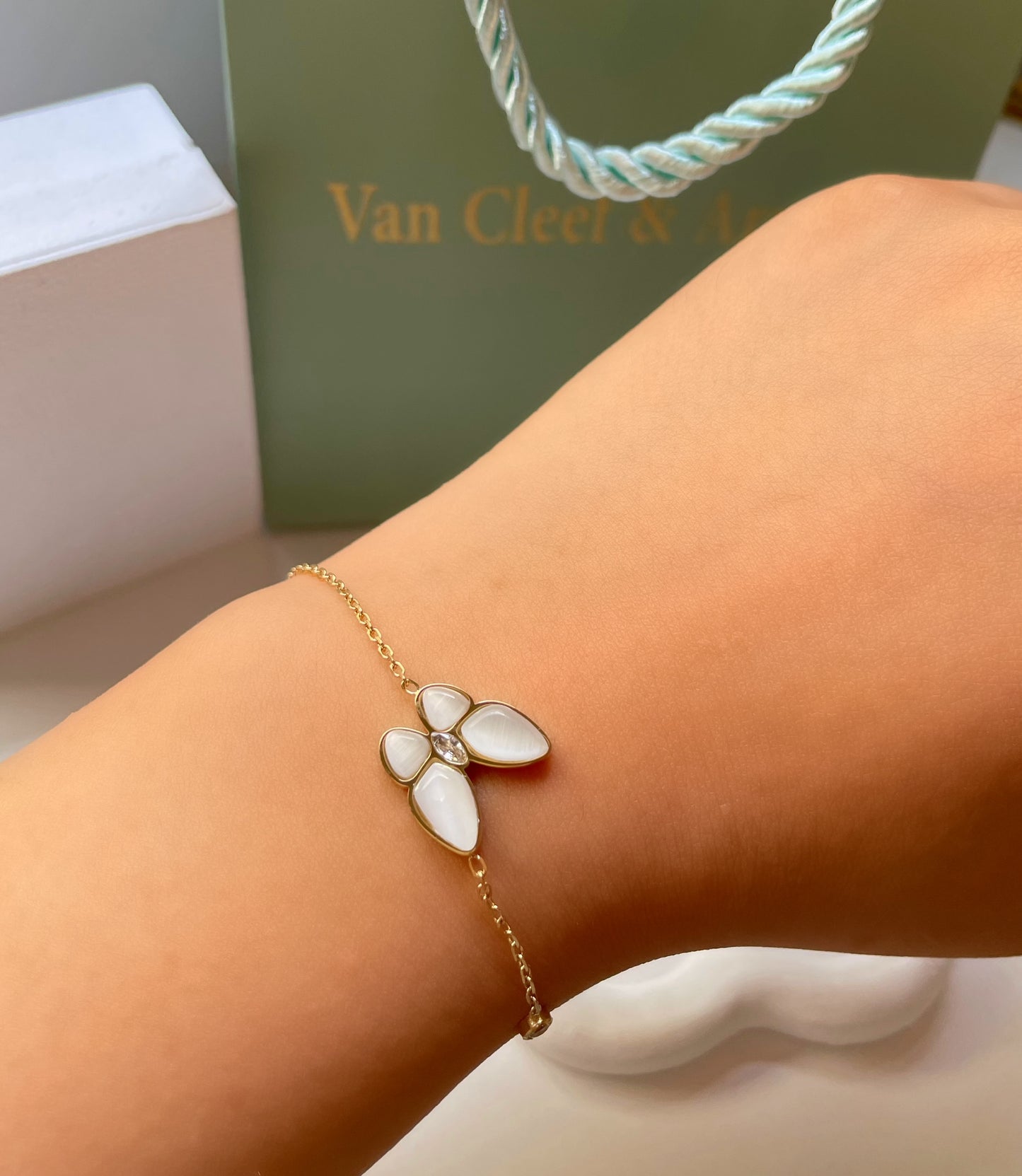 Gourmette Van Cleef & Arpels papillon doré