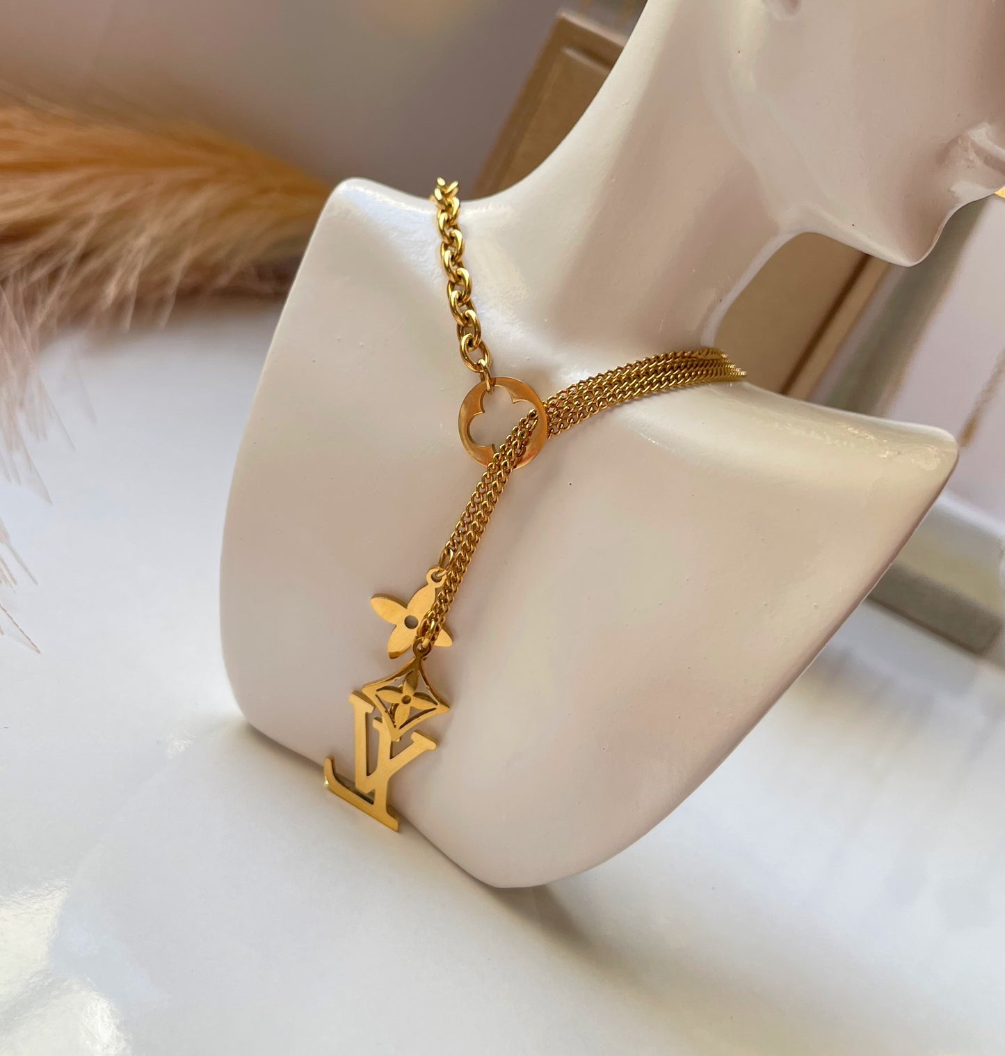 Collier Louis Vuitton doré