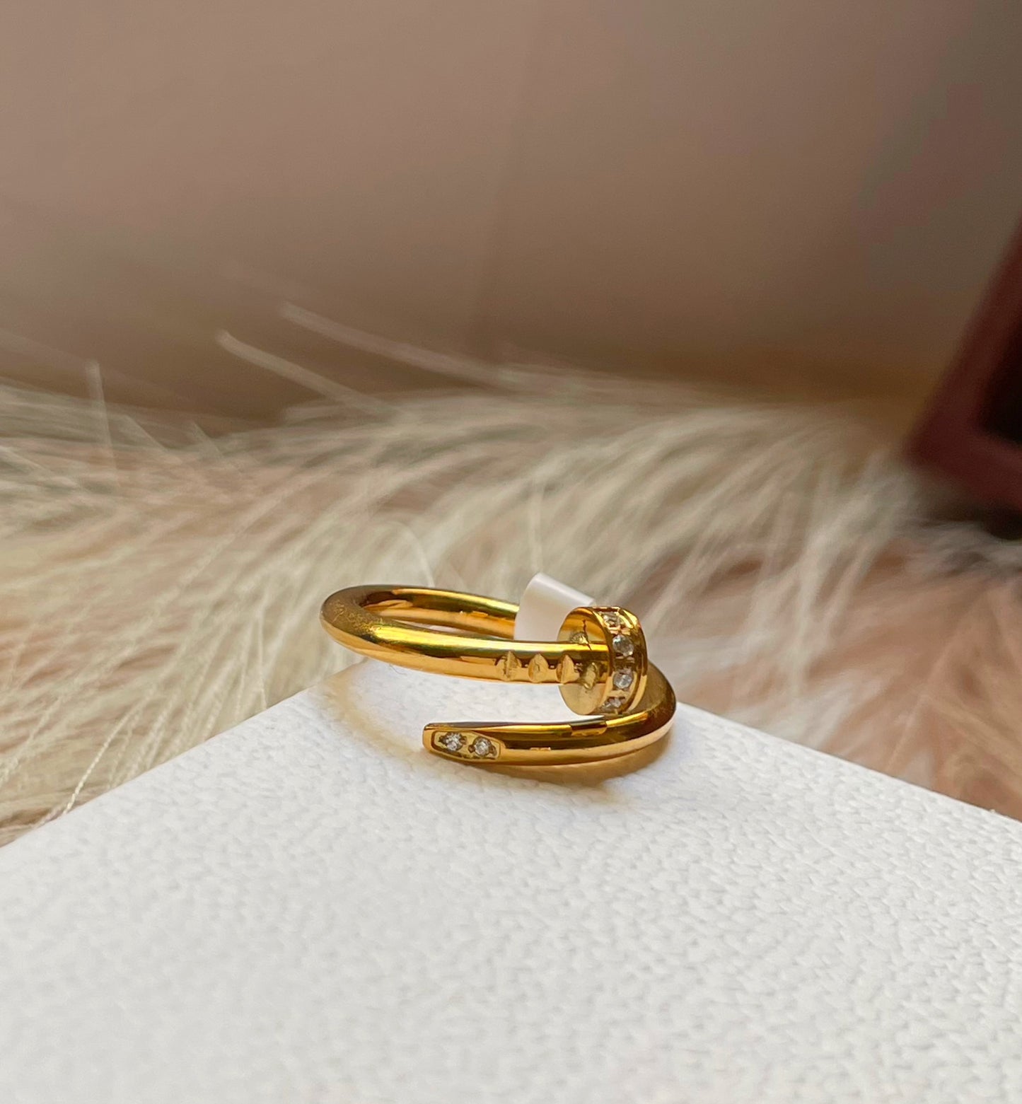 Bague Cartier Clou avec strass