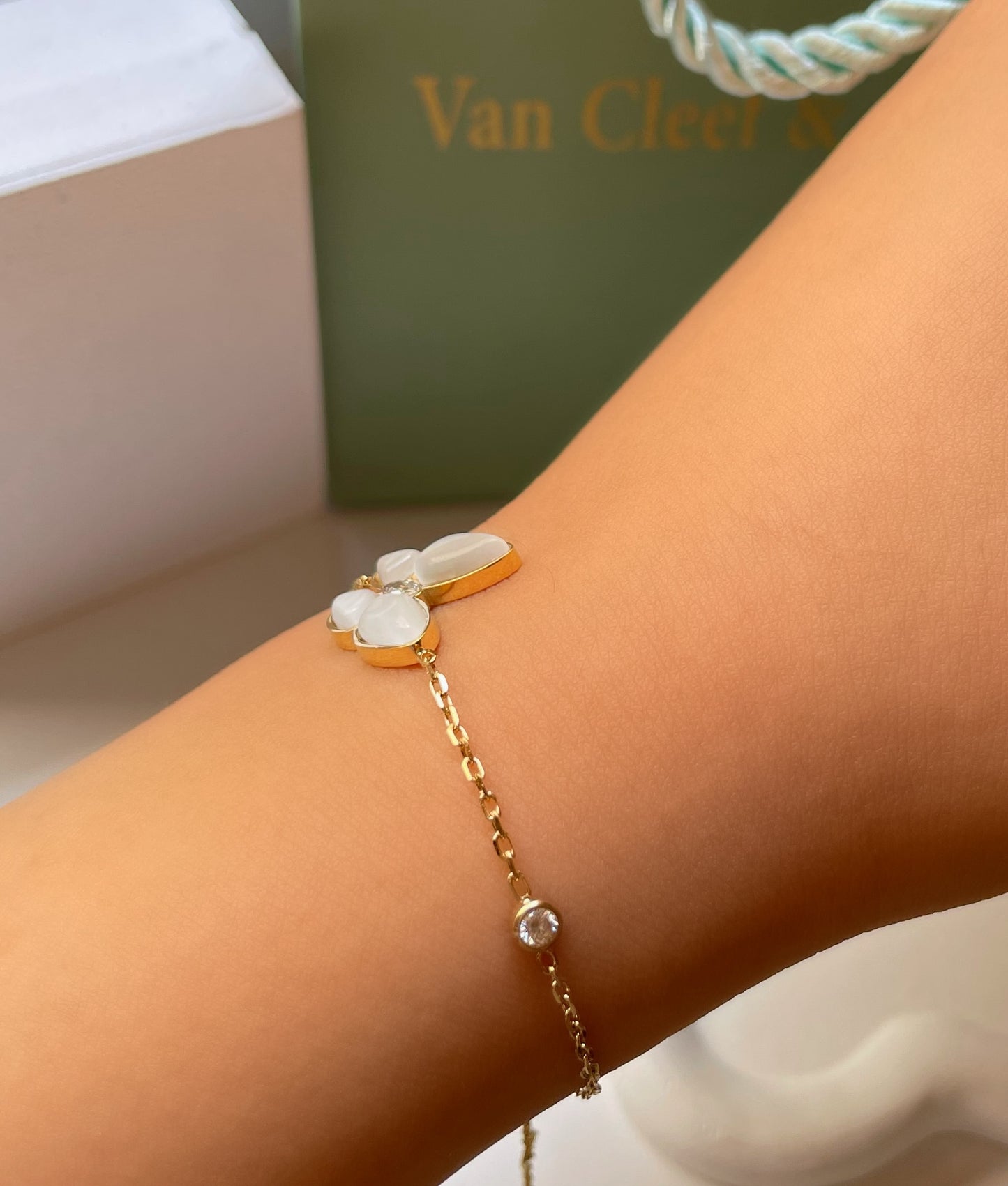 Gourmette Van Cleef & Arpels papillon doré