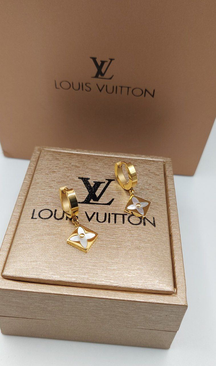 Boucles d’oreilles Louis Vuitton doré