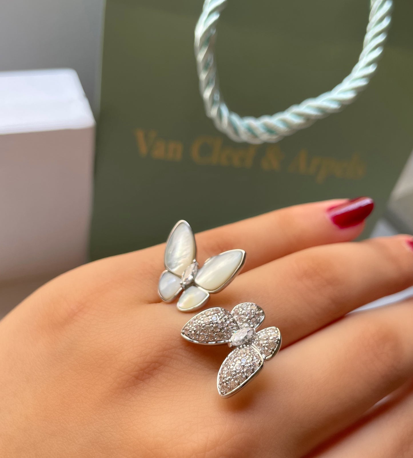 Bague Van Cleef & Arpels papillon argenté