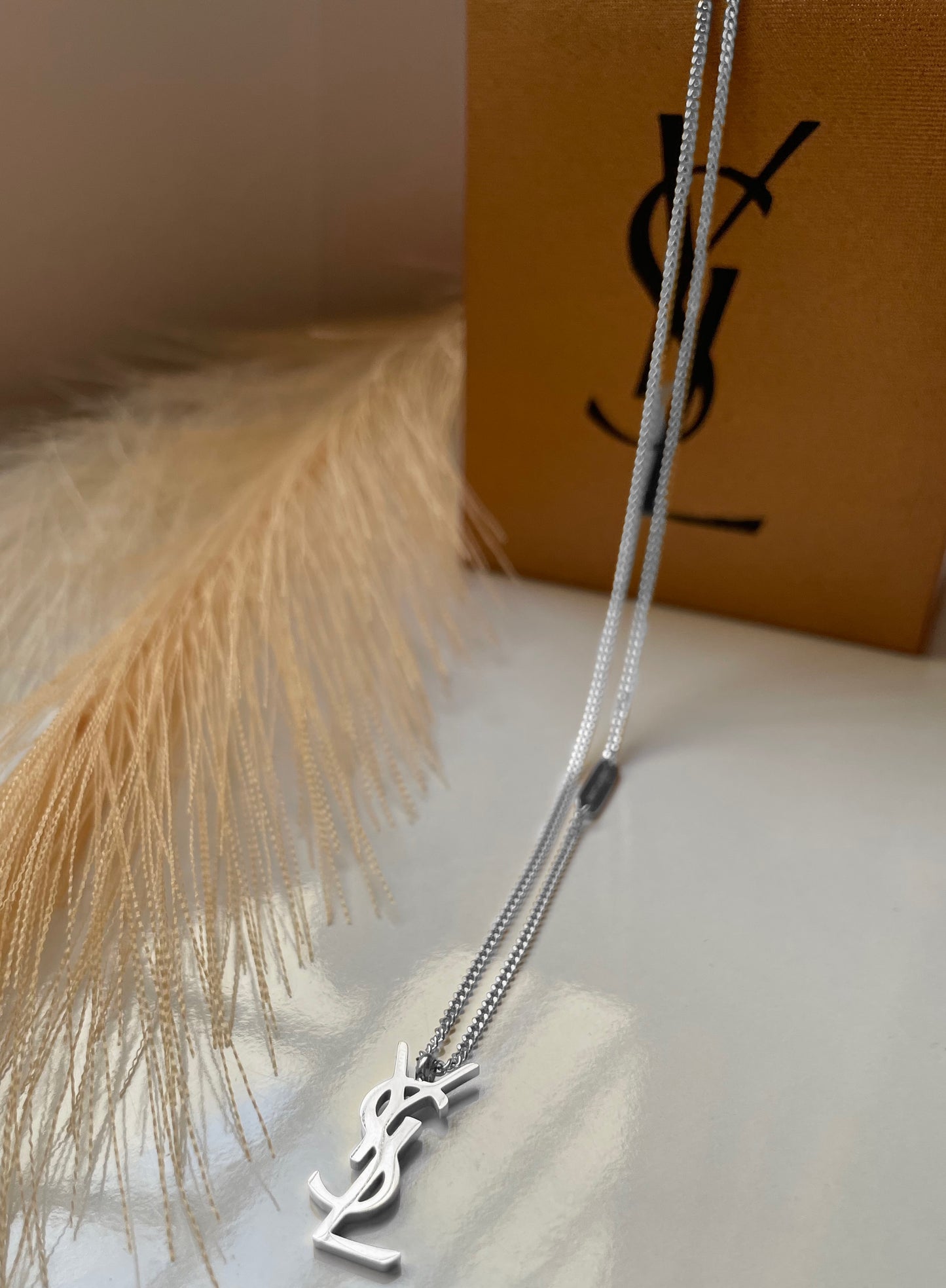 Collier Yves saint laurent YSL