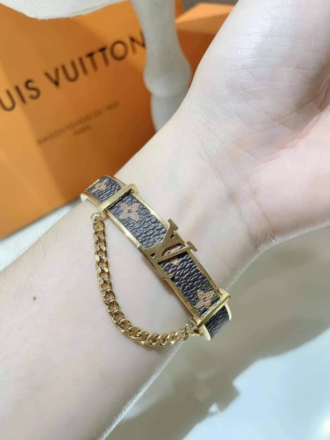 Bracelet Louis Vuitton cuir doré LV