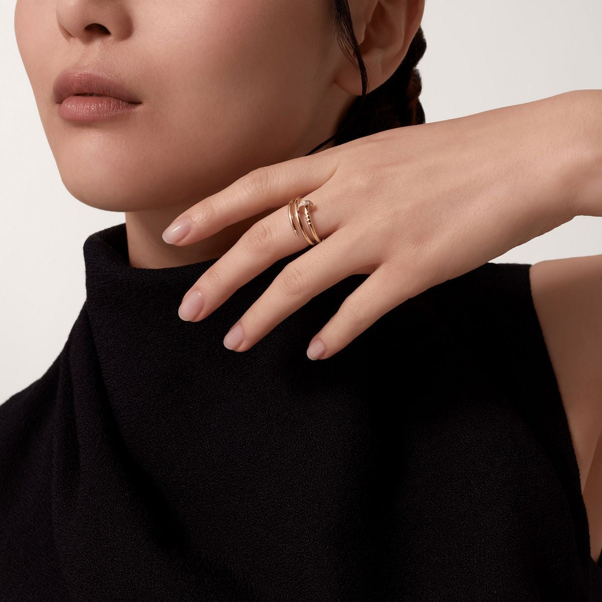 Bague Cartier Clou strass double tour