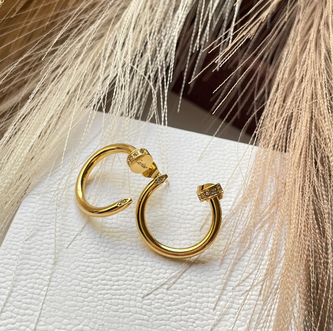 Boucles d'oreilles Cartier clou avec strass