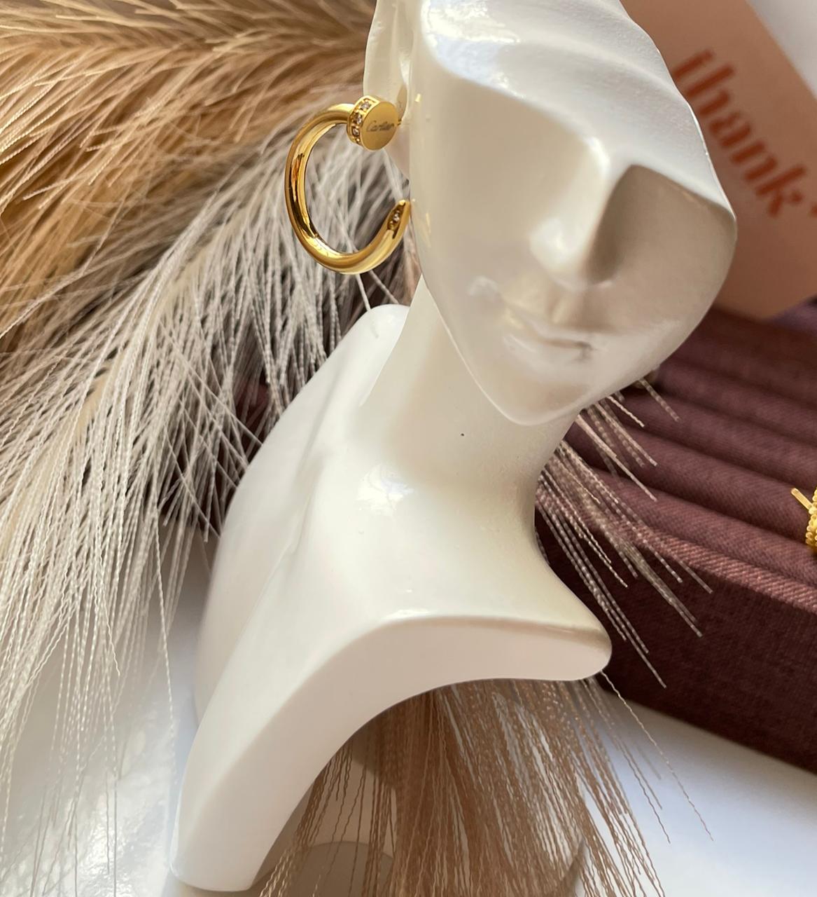 Boucles d'oreilles Cartier clou avec strass