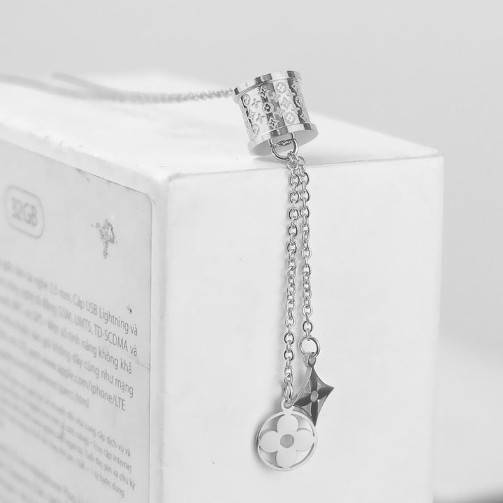 Collier Louis vuitton