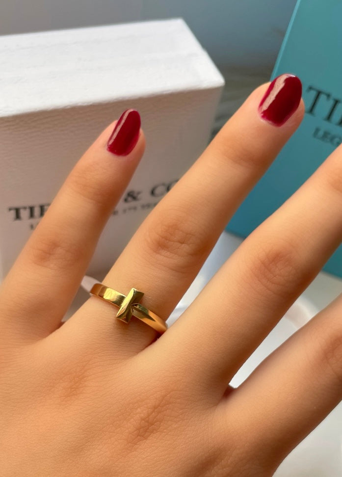 Bague Tiffany & Co T simple doré