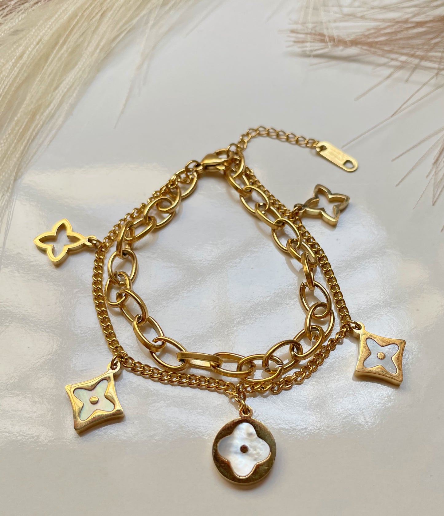 Gourmette Louis Vuitton doré