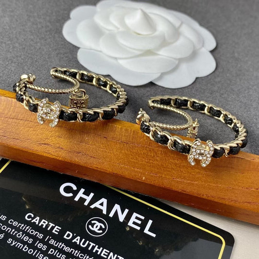 Boucles d’oreilles doré Chanel