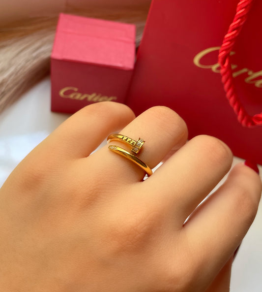 Bague Cartier Clou avec strass