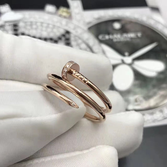 Bague Cartier Clou strass double tour
